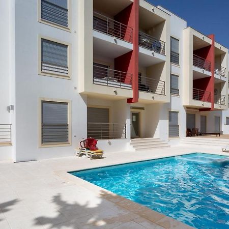 Luminous 2 Bdr Apartment W/Pool By Lovelystay Albufeira Exterior photo